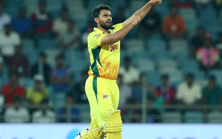 মধ্য-ওভারের করিডর: ফিল্ড-জ্যামিতিতে বাংলাদেশের টি-টোয়েন্টি ব্যাটিং কোথায় আটকে যায়