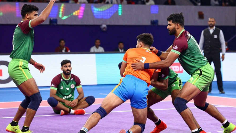 ভারতের ৬৩-৩১ স্কোরলাইনে যে প্রশ্নটা চাপা পড়ে গেল